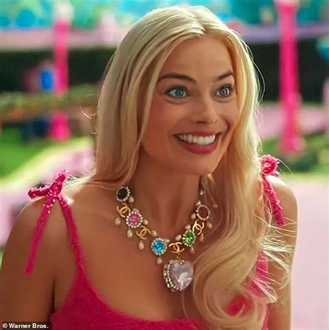 barbie tasche chanel|margot robbie Barbie Chanel necklace.